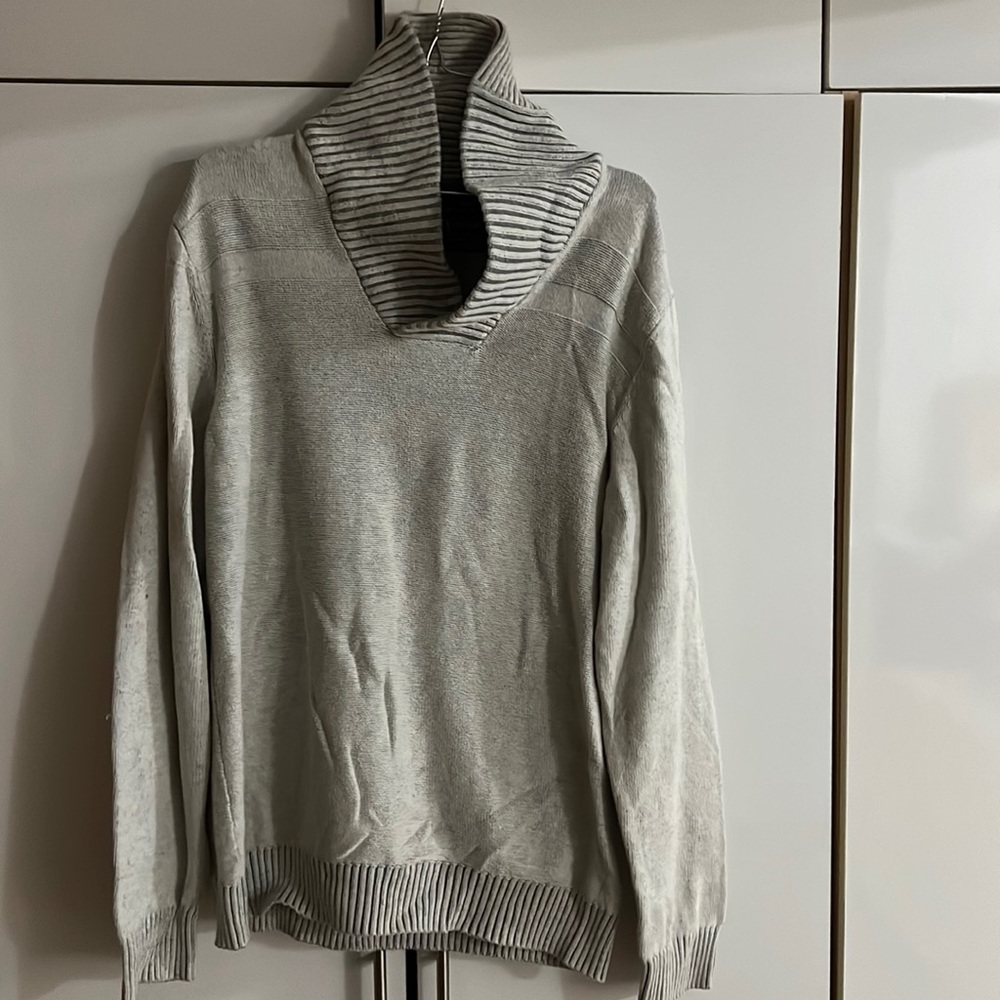 American Rag Mens Sweater.